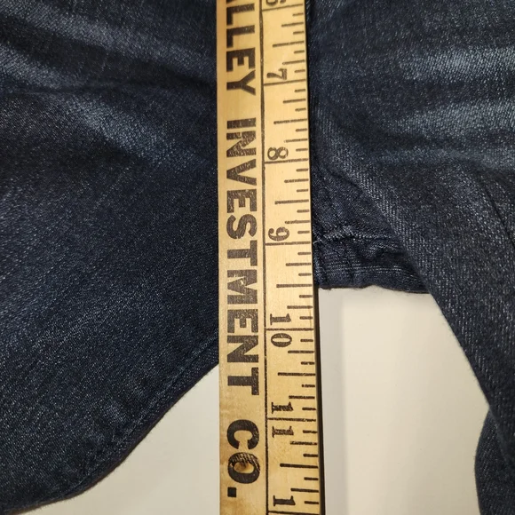 JUDY BLUE Women's Wide Hem Stretch Flare Jeans Medium Wash Size 7/28 Made in USA - Picture 4 of 9